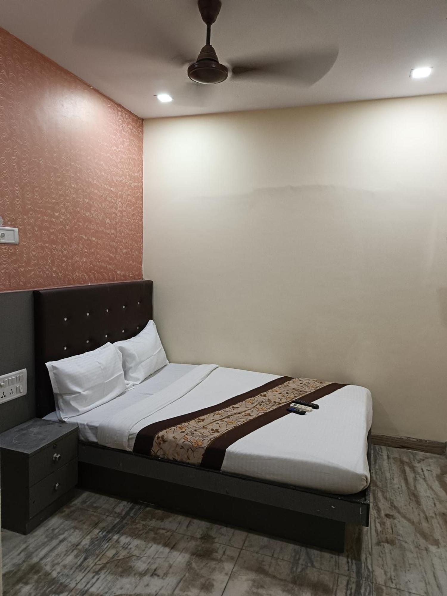 Hotel Urban Comfort مومباي المظهر الخارجي الصورة